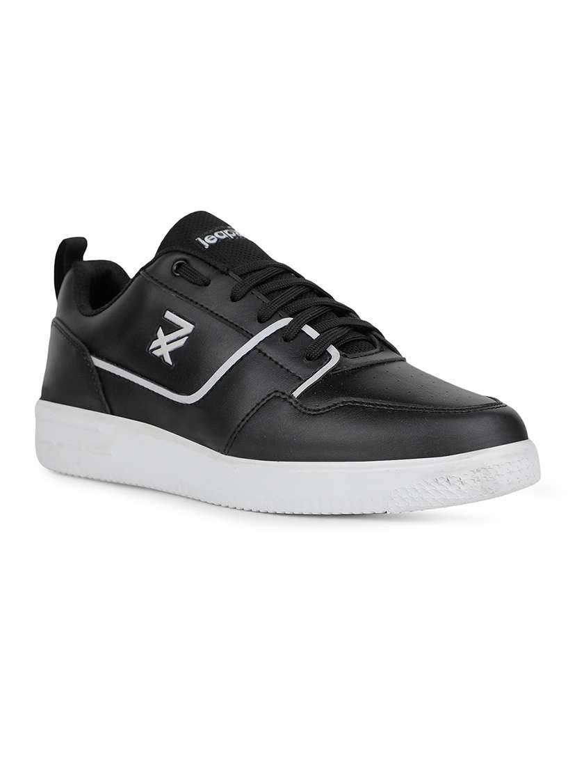 men solid lace up sneaker