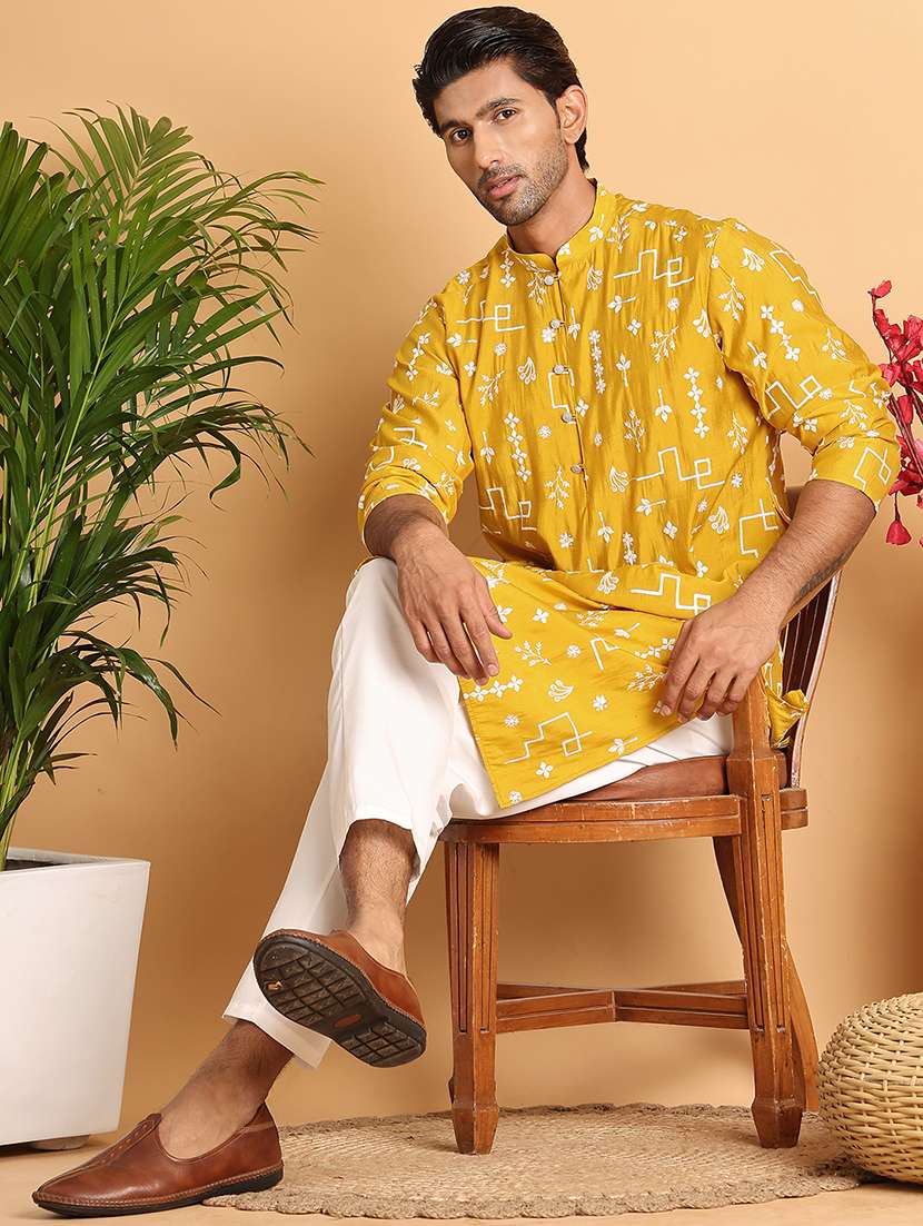men embroidered mandarin neck long kurta