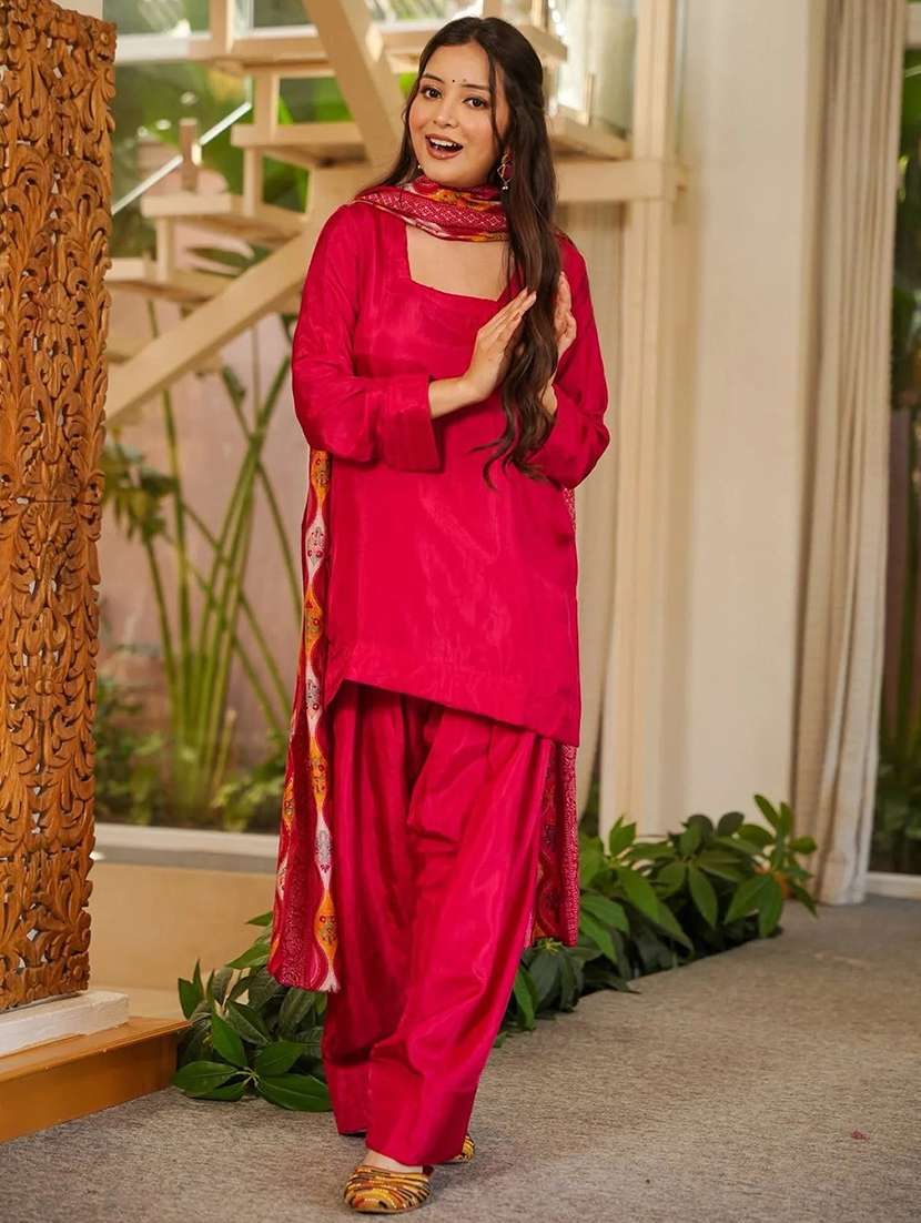 women solid long sleeves kurta salwar set