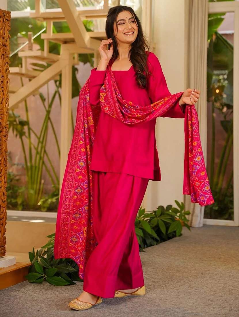 women solid long sleeves kurta salwar set