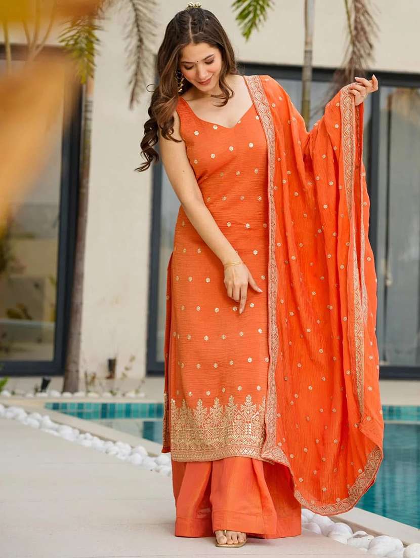 women embroidered sleeveless kurta palazzo set