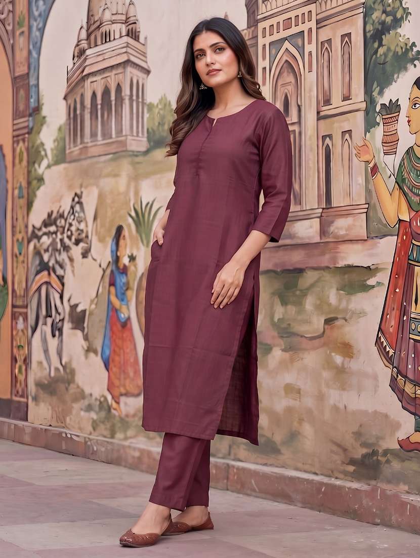 women solid three quarter sleeves kurta pant set