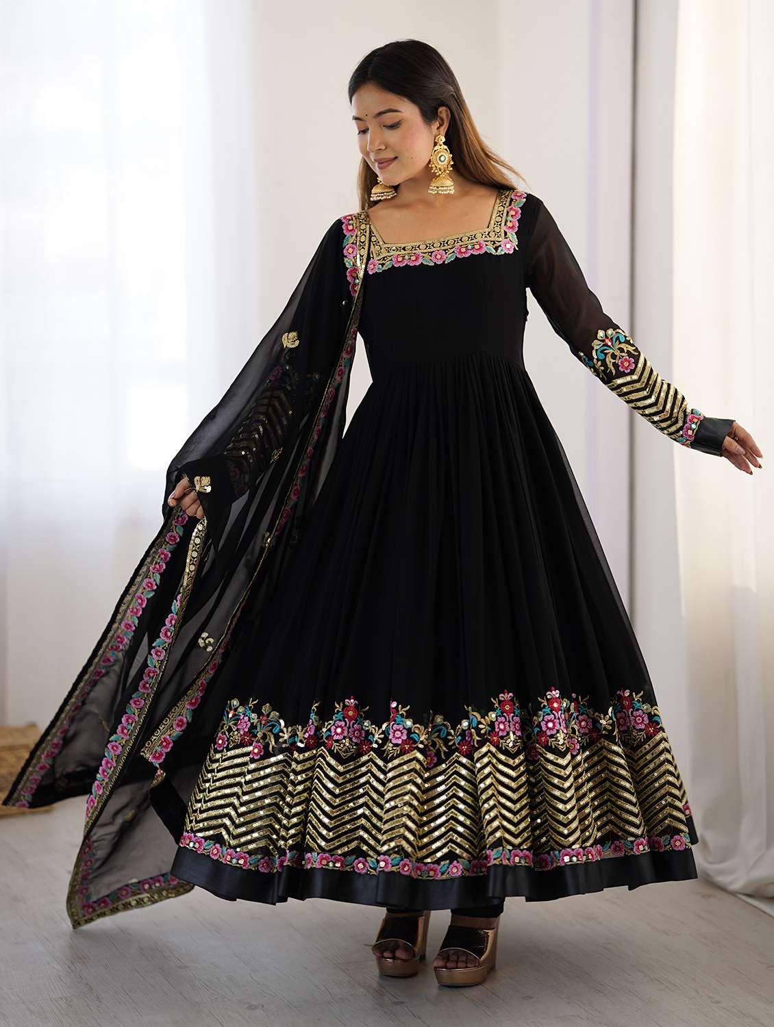 women embroidered long sleeves kurta pant with dupatta set - 22598550 -  Standard Image - 3