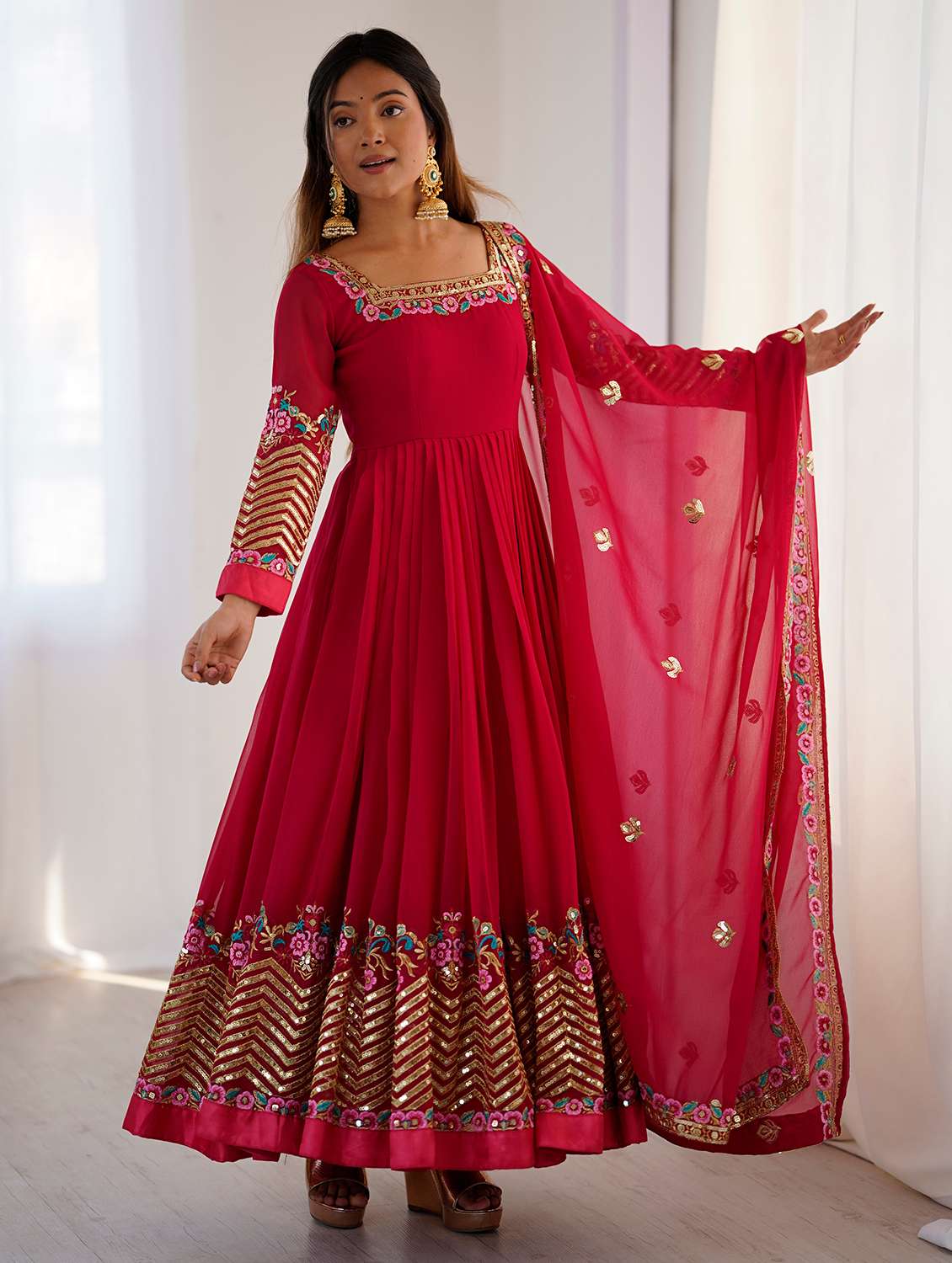 women embroidered long sleeves kurta dupatta set