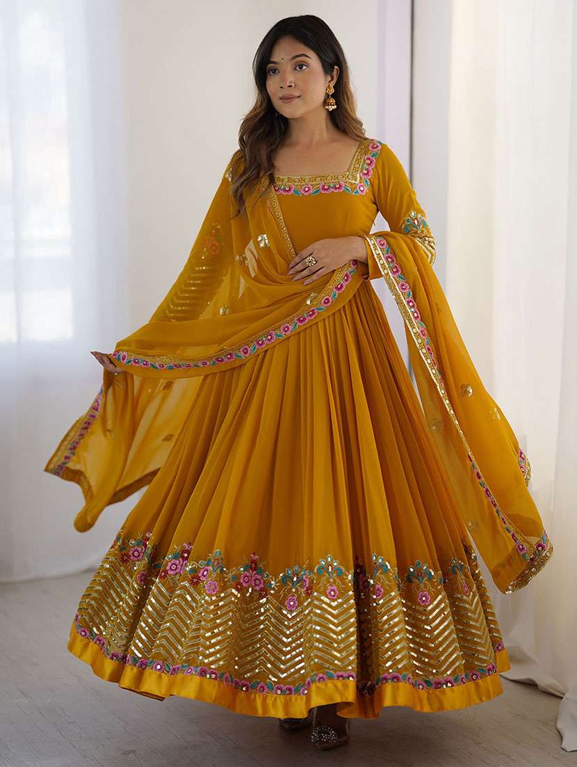 women embroidered long sleeves kurta dupatta set