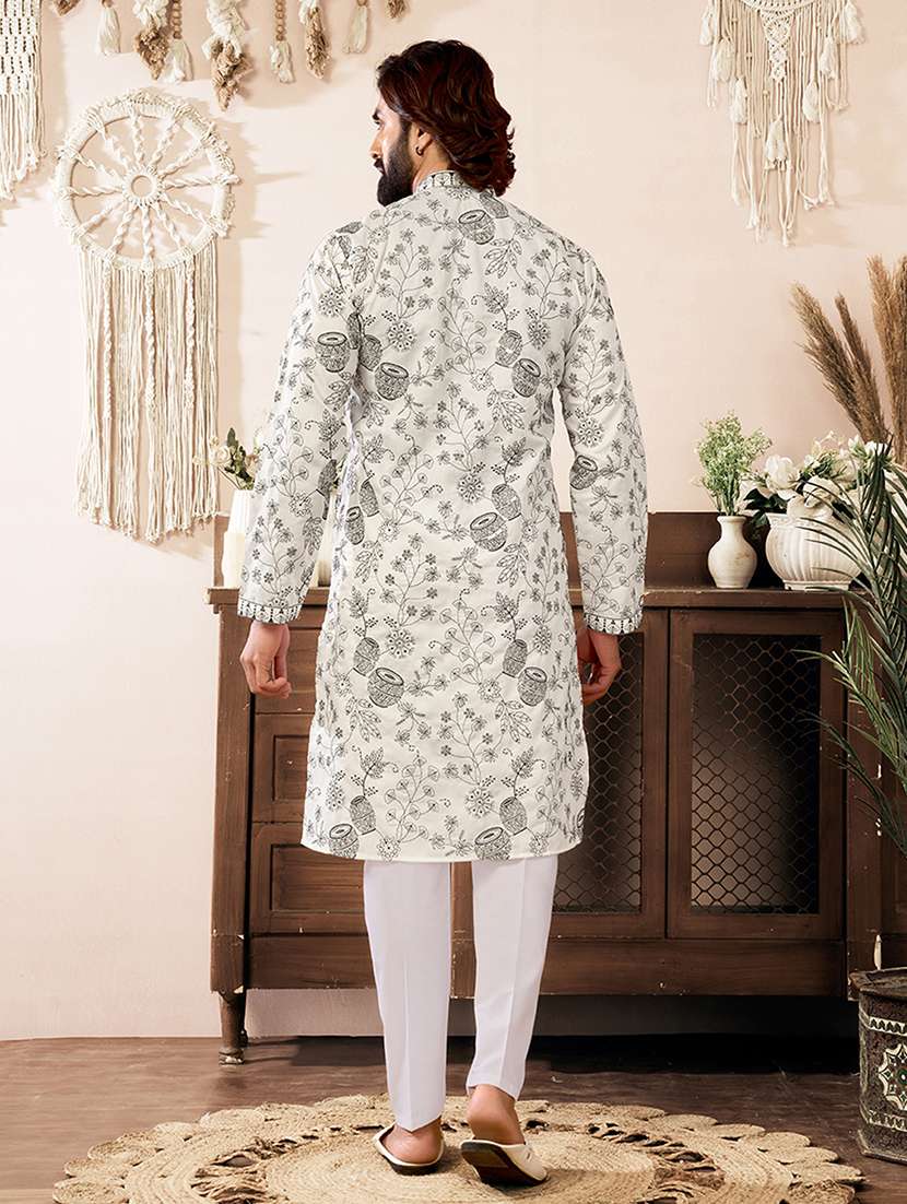 Men Solid With Work Mandarin Neck Long Kurta - 22599059 -  Standard Image - 3