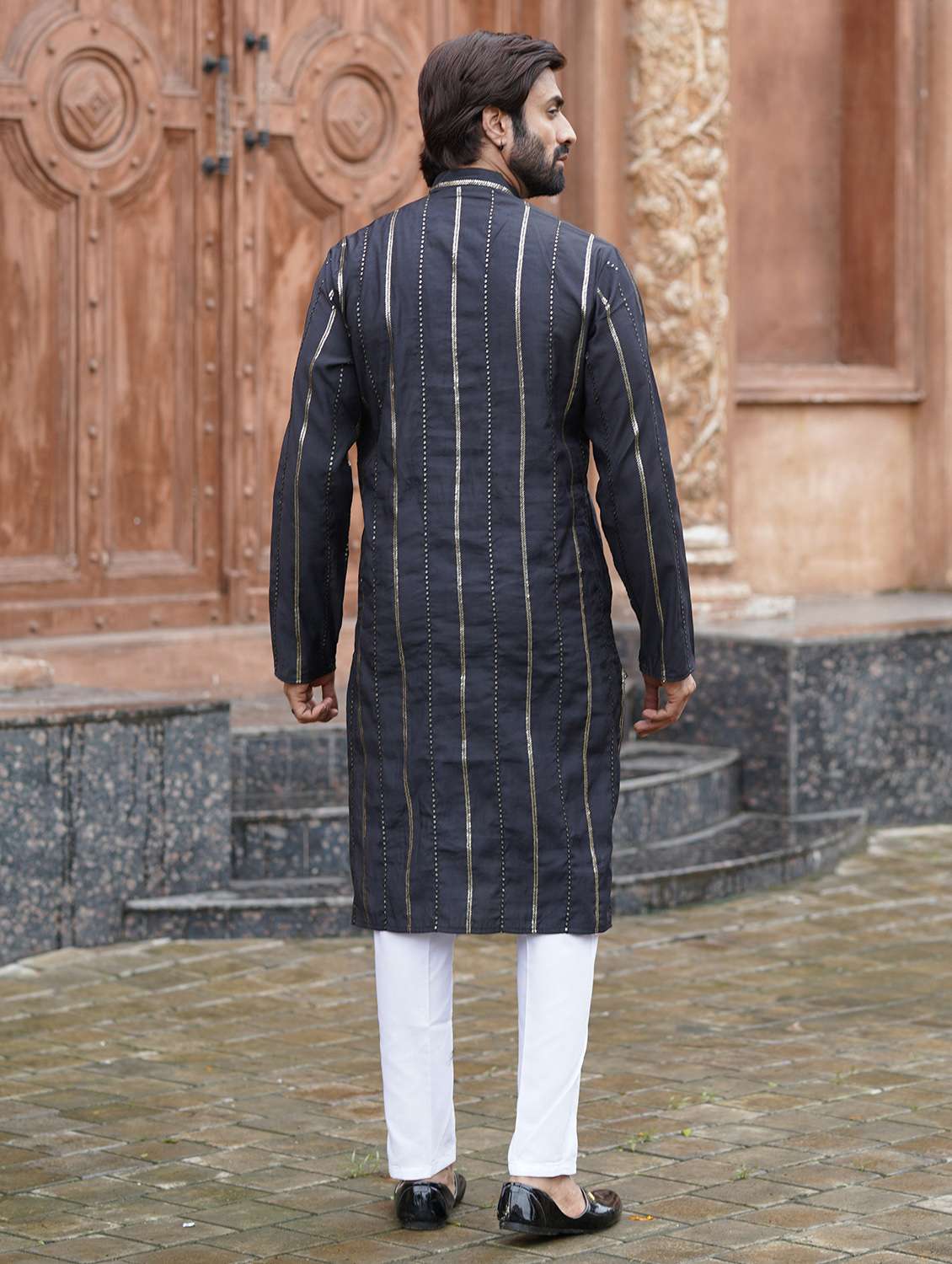 Men Solid With Work Mandarin Neck Long Kurta - 22599082 -  Standard Image - 3