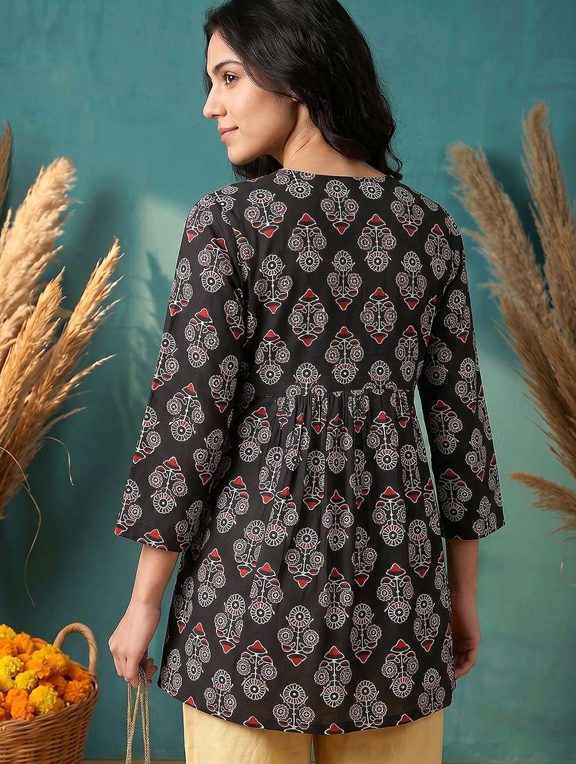 Women Printed Three Quarter Sleeves A-line Kurti - 22600576 -  Standard Image - 3