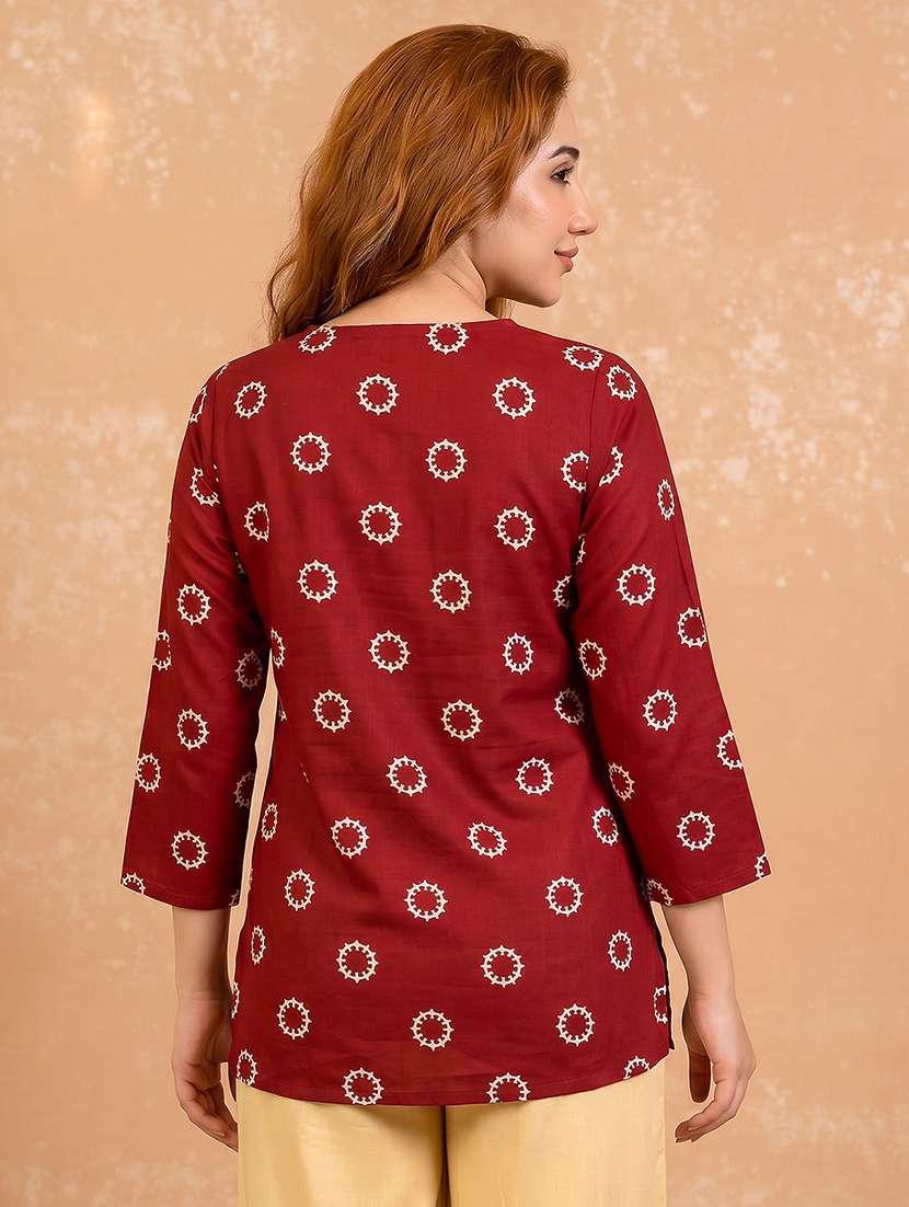 Women Printed Three Quarter Sleeves Straight Kurti - 22600586 -  Standard Image - 3