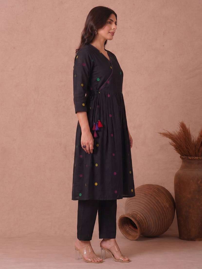 Women Printed Three Quarter Sleeves Angrakha Kurta - 22601126 -  Standard Image - 3