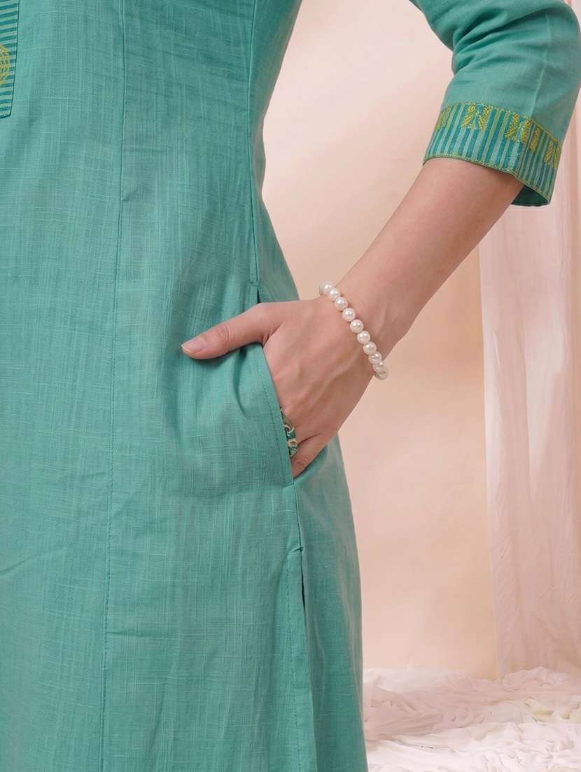 women printed three quarter sleeves straight kurta - 22601135 -  Standard Image - 5