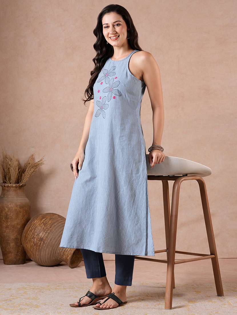 women printed sleeveless straight kurta