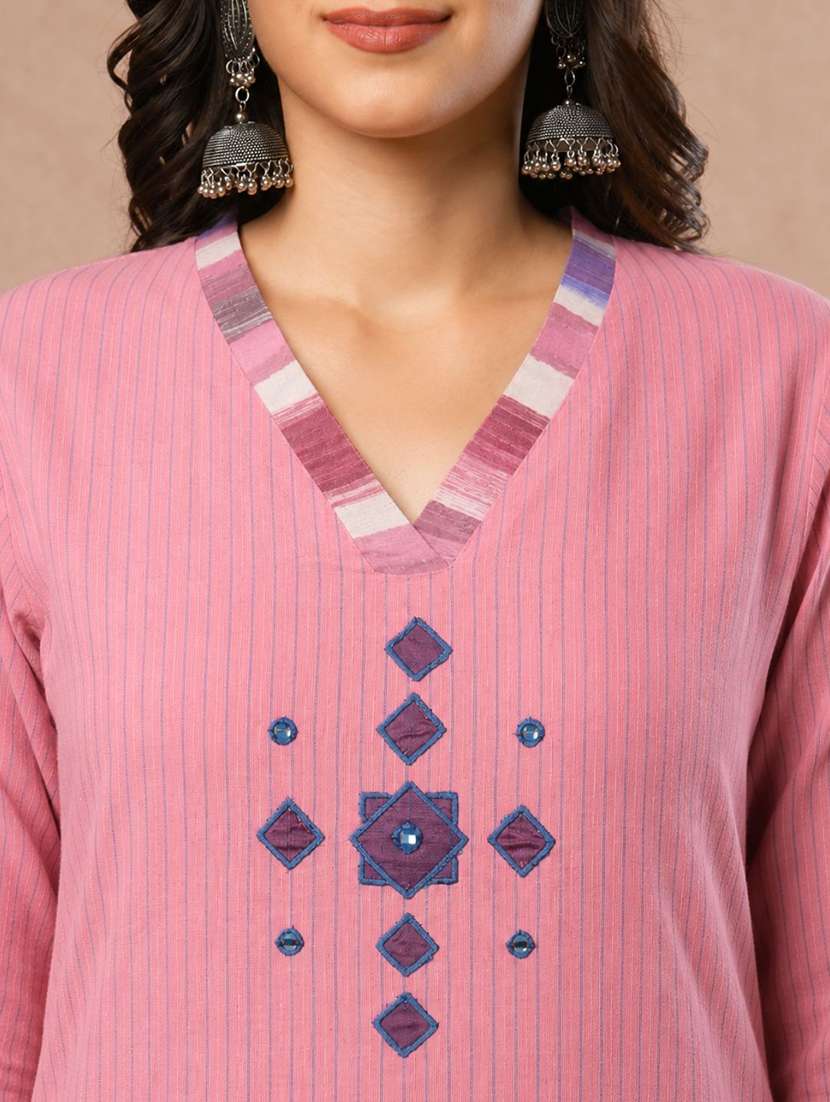 Women Printed Three Quarter Sleeves Straight Kurta - 22601151 -  Standard Image - 5