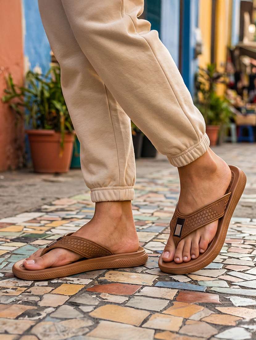 men solid toe separator slipper