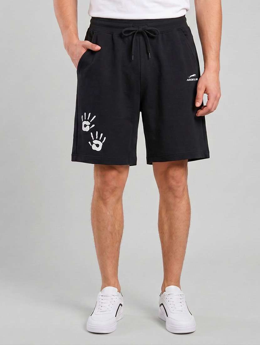 men printed mid rise relaxed fit shorts