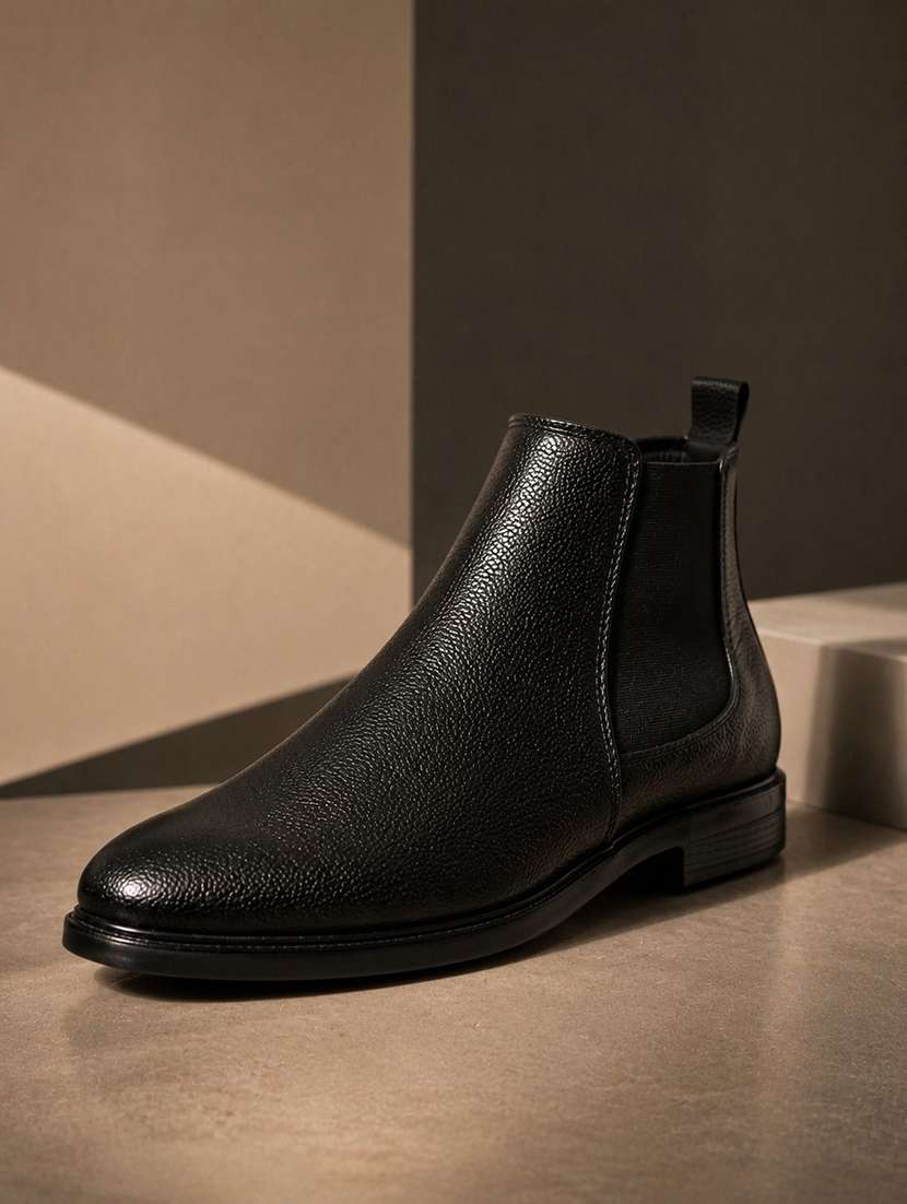 men textured low ankle boots