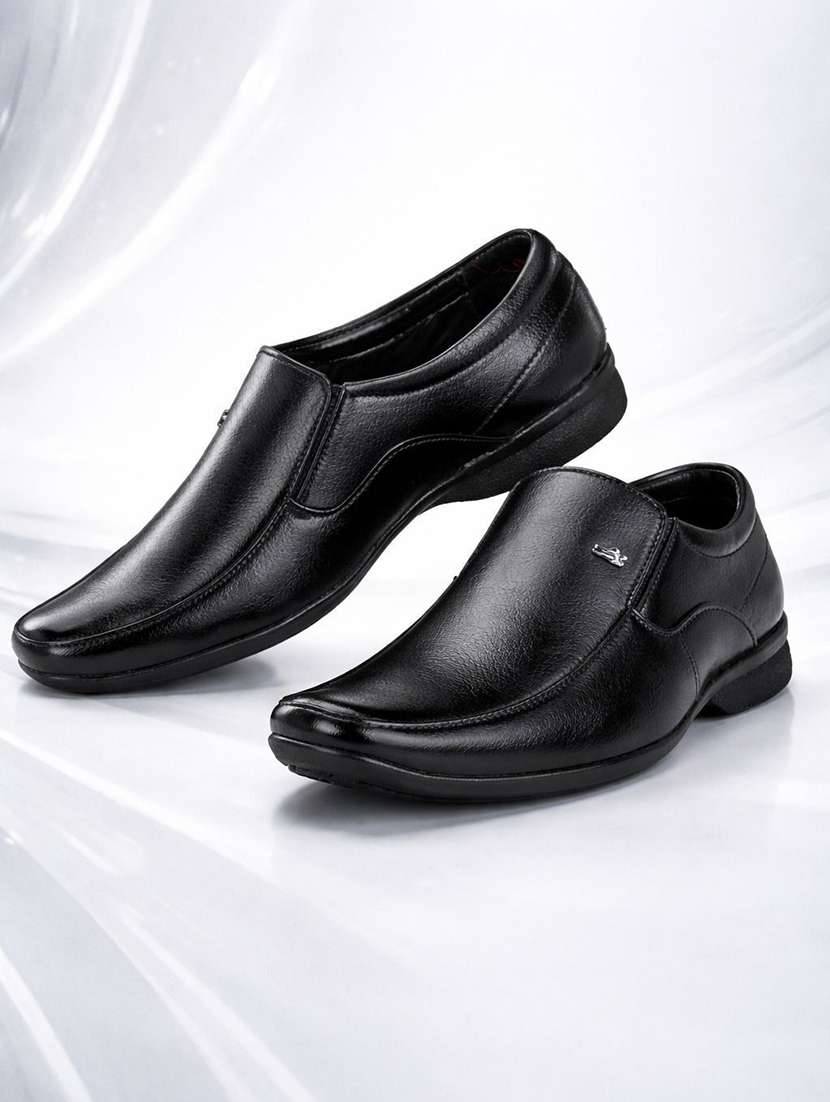 men solid slip on formal shoes