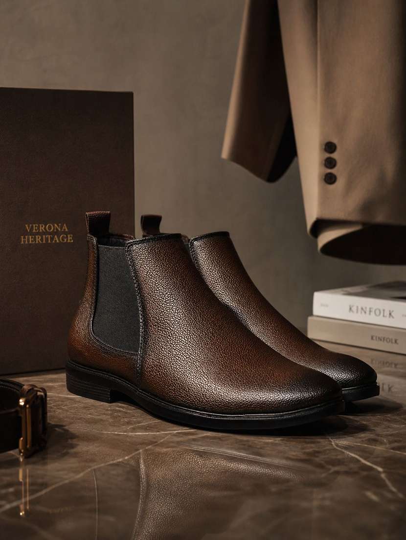 men textured high ankle boots