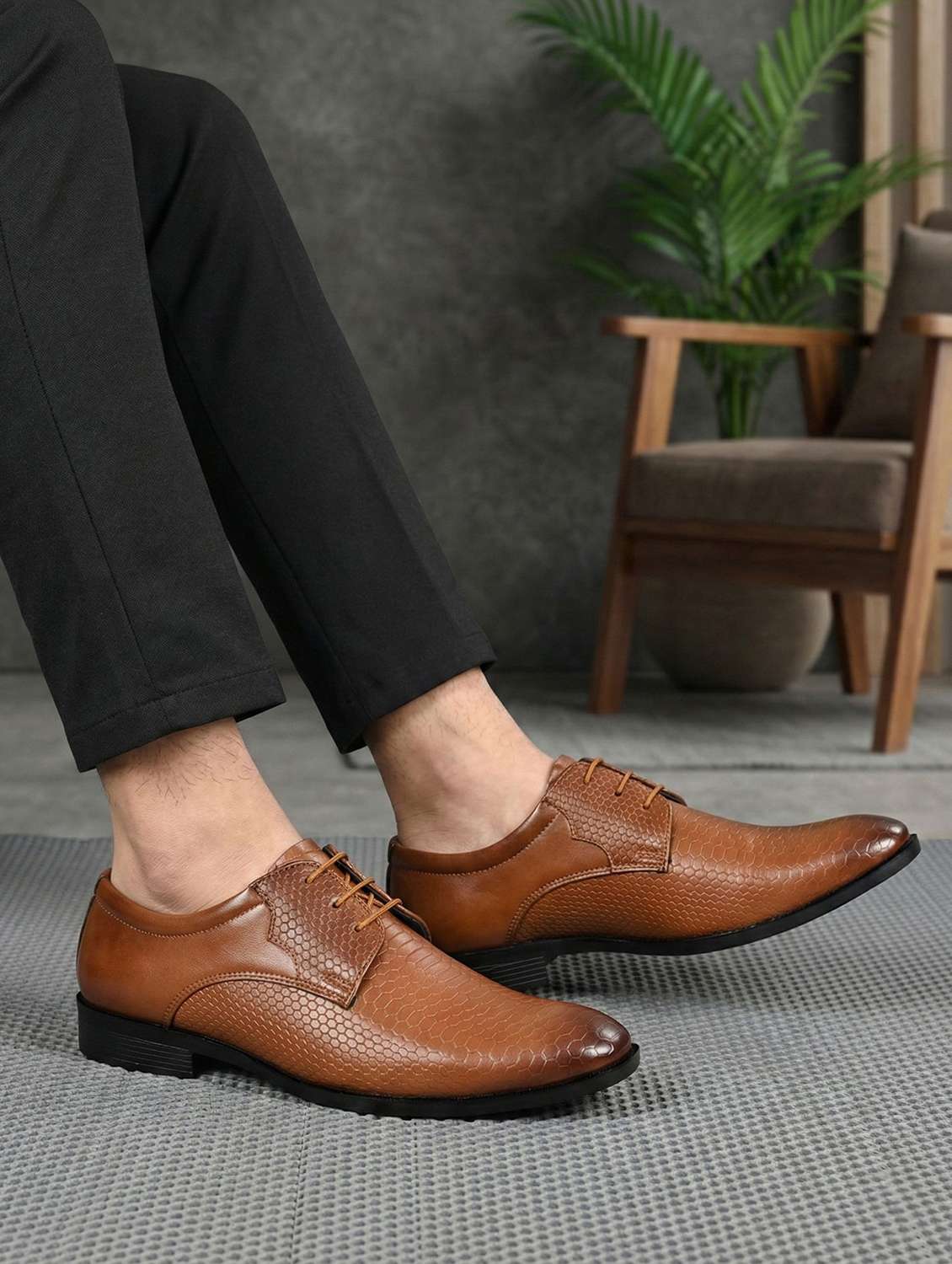 men tan lace-up derby - 22602875 -  Standard Image - 3
