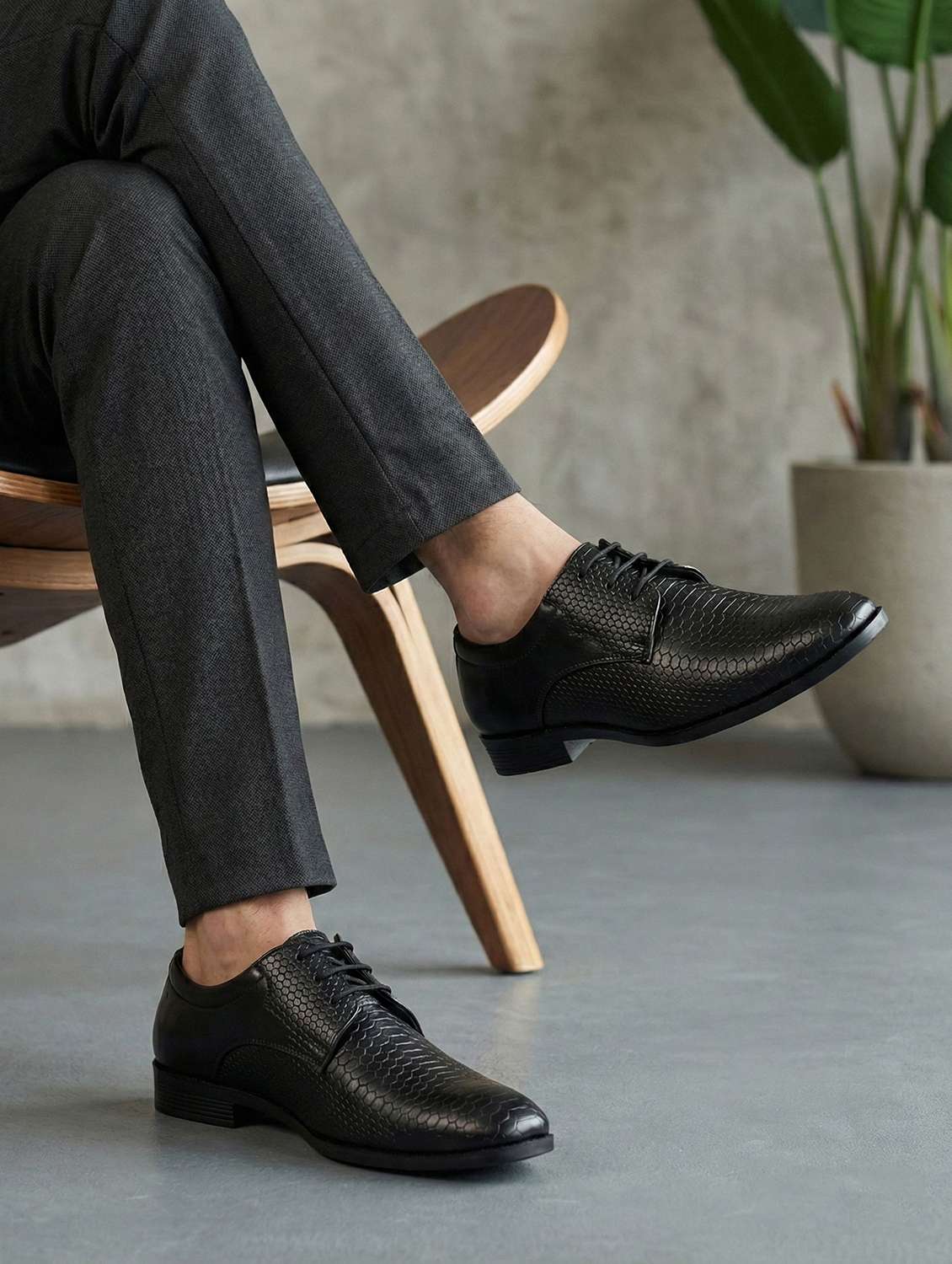 men black lace-up derby - 22602876 -  Standard Image - 3