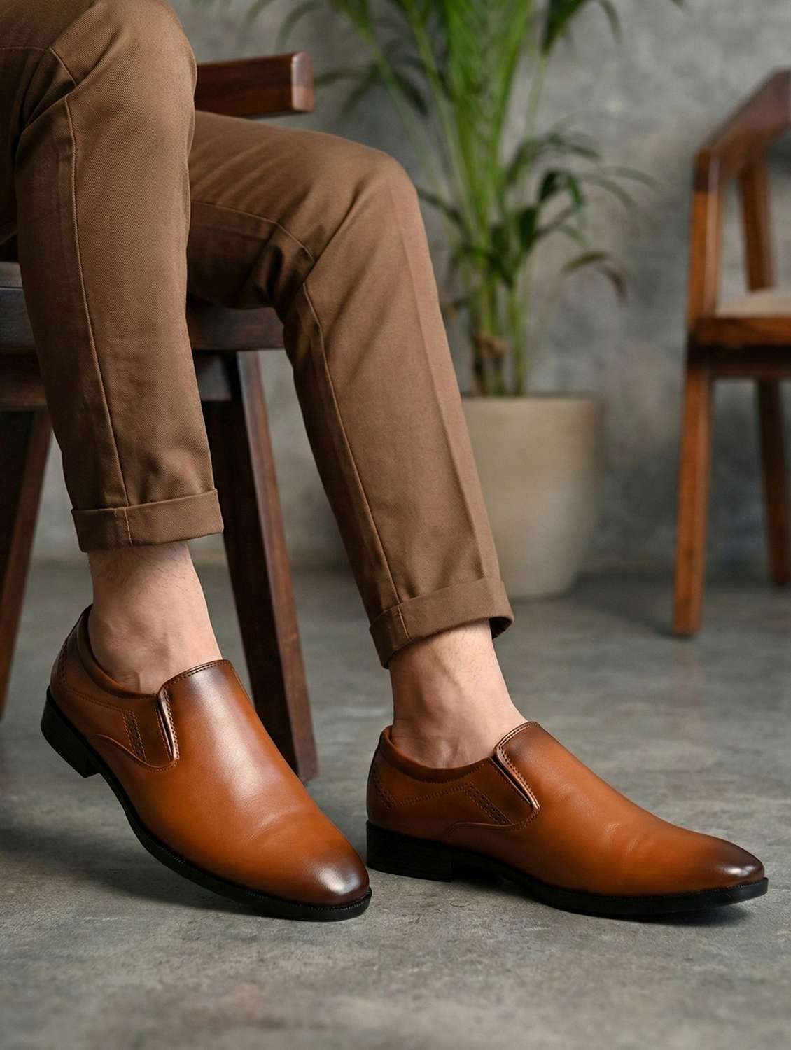 men solid slip on formal shoes - 22602888 -  Standard Image - 3