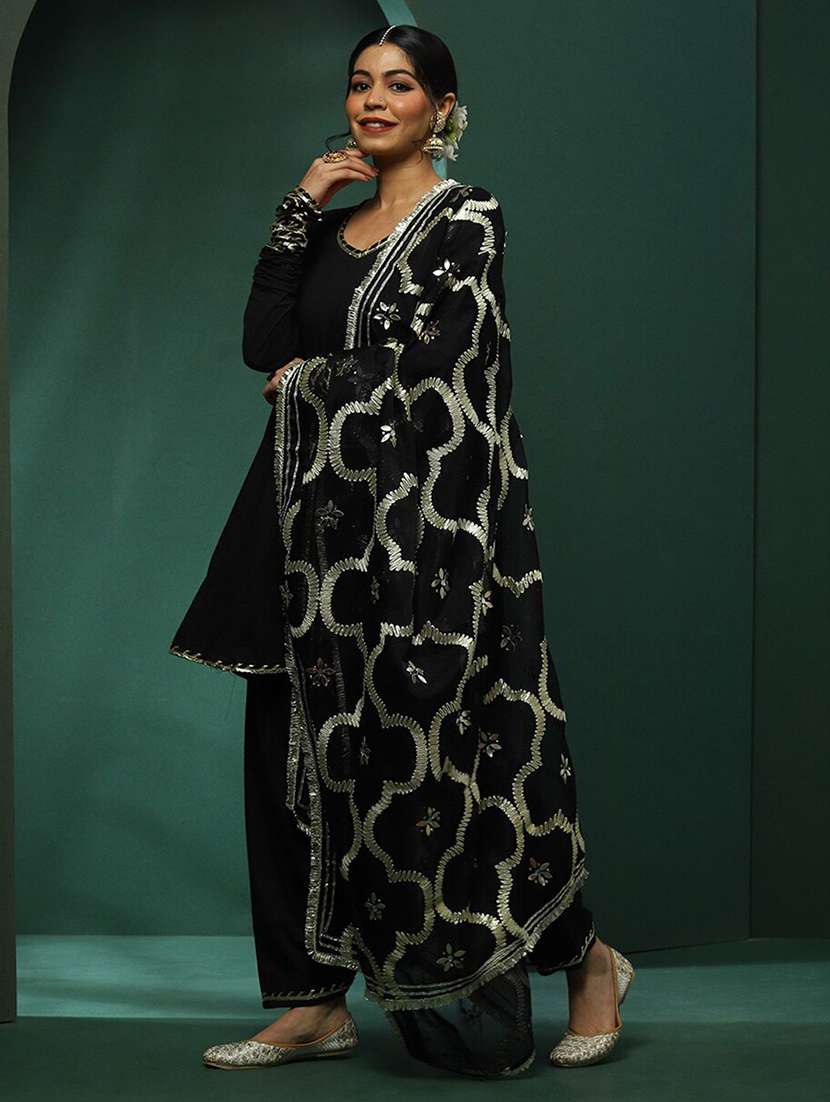 women embellished long sleeves kurta salwar set with dupatta