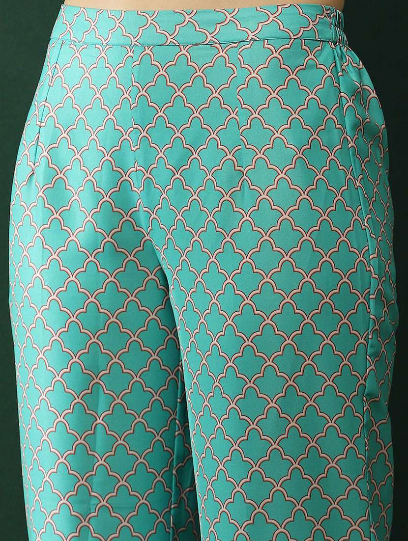 women printed three quarter sleeves kurta pant set with dupatta - 22603627 -  Standard Image - 5
