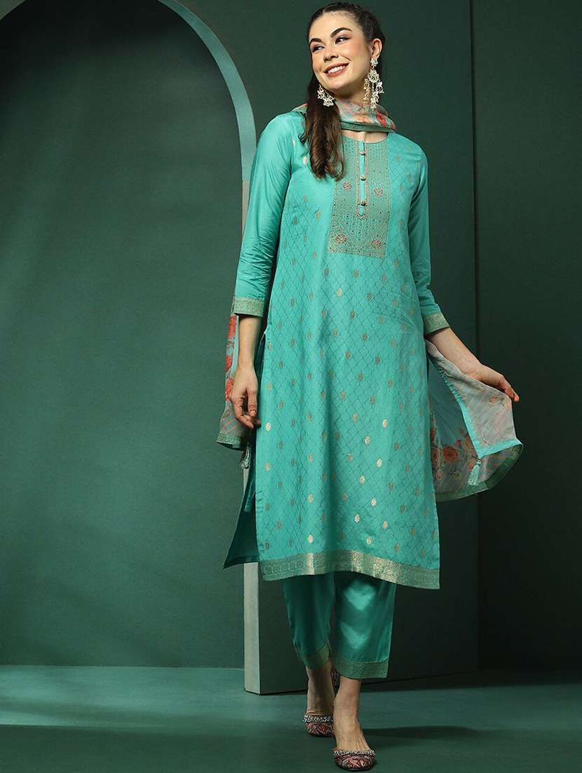 women self design three quarter sleeves kurta pant set with dupatta