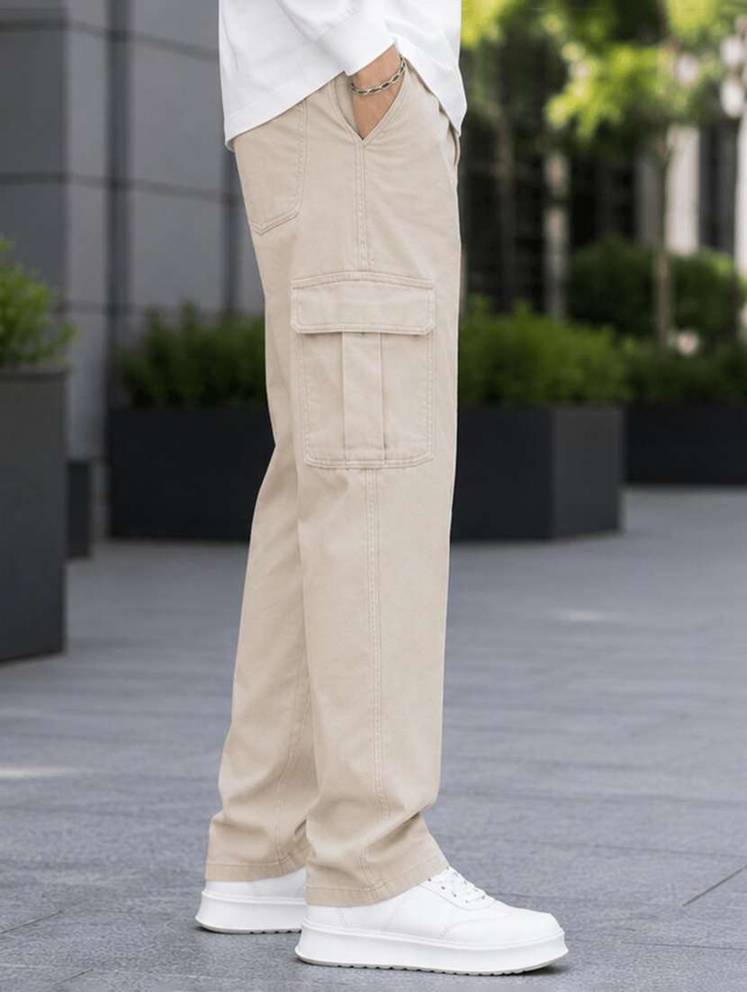 Men Solid Mid Rise Relaxed Fit Cargo Pant - 22603850 -  Standard Image - 3