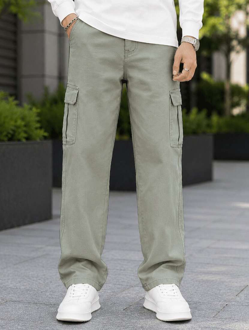 men solid mid rise relaxed fit cargo pant