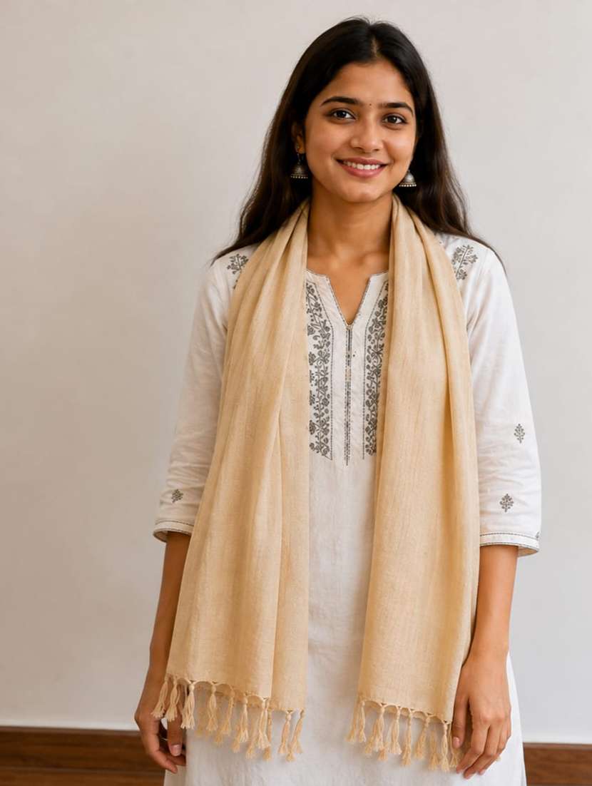women solid casual wear stole