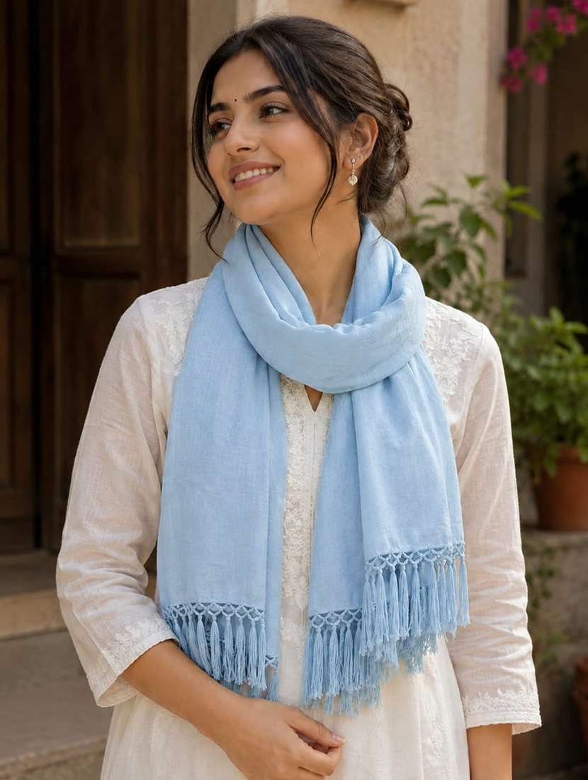 women solid casual wear stole