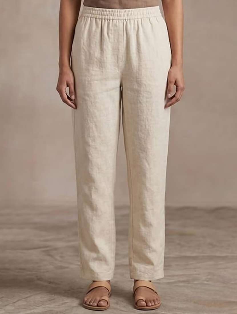 women solid mid rise full length tapered pant