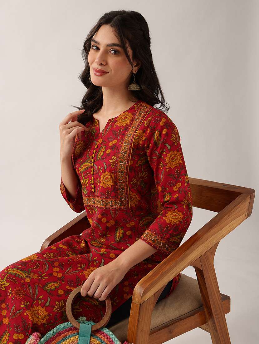 women printed three quarter sleeve straight kurta
