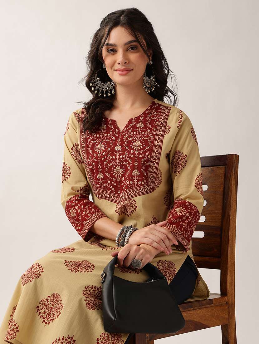 women printed three quarter sleeve straight kurta