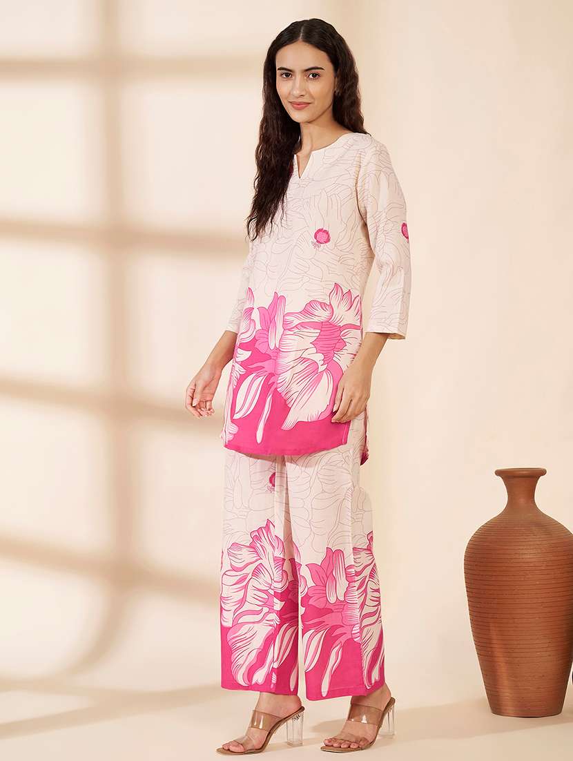 Women Printed Three Quarter Sleeves Ethnic Co-ord Set - 22604093 -  Standard Image - 3