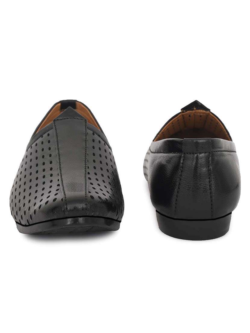 men cutwork slip on jutti - 22604301 -  Standard Image - 3