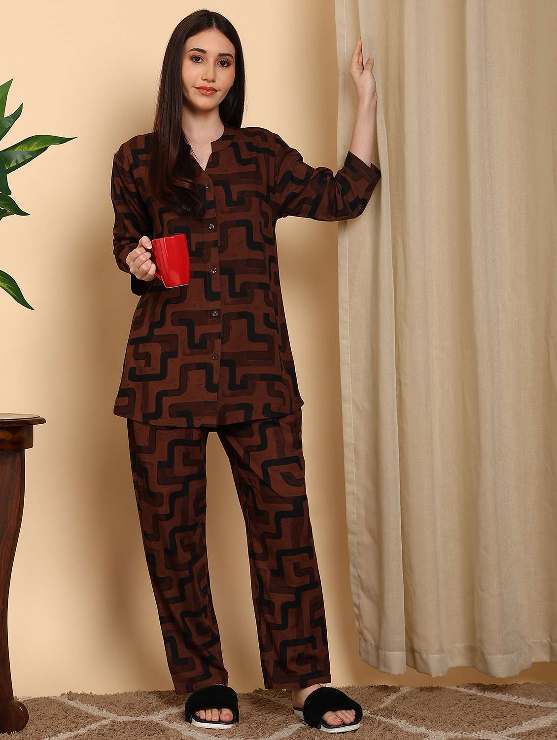 women printed three quarter sleeves nightwear set
