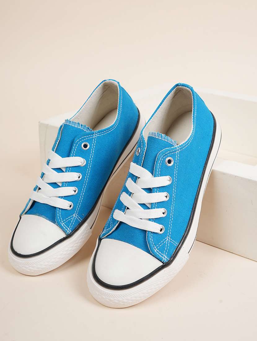 men solid lace up sneaker