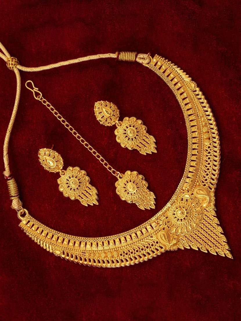 women gold brass necklace earring maang tikka set