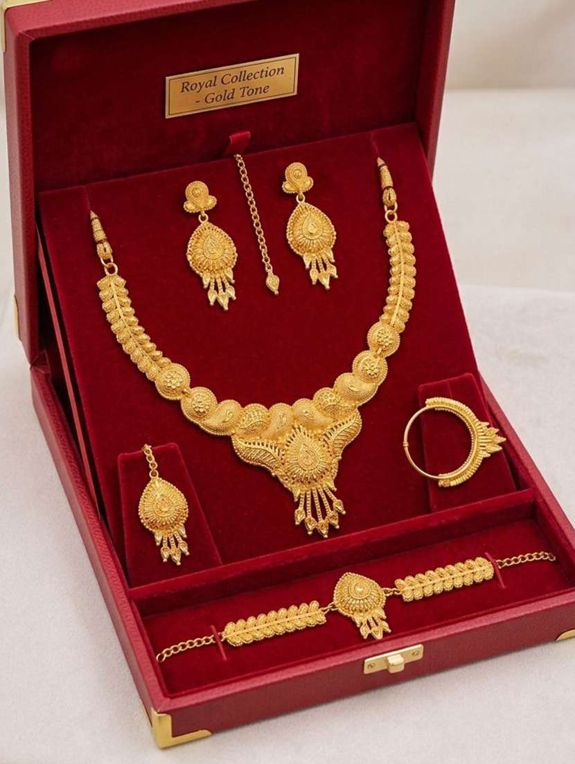 women gold plated brass necklace earring maang tikka set