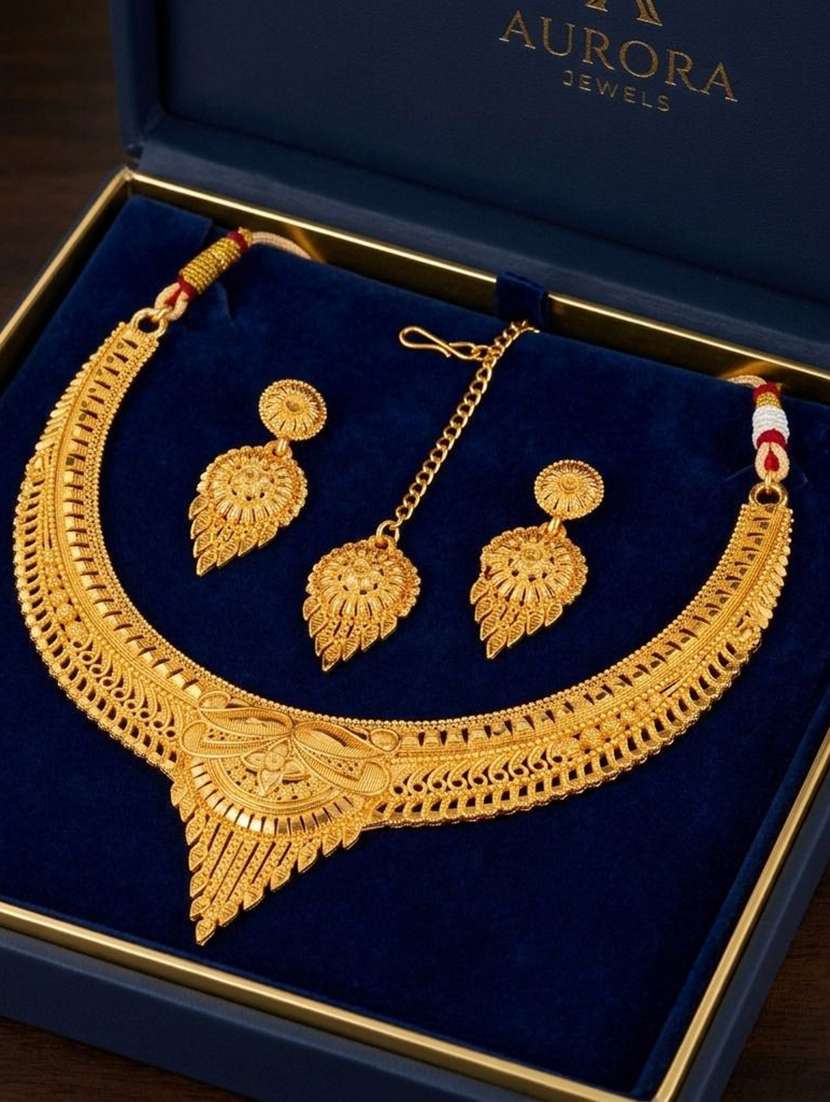 women gold plated brass necklace earring  maang tikka set - 22604787 -  Standard Image - 3
