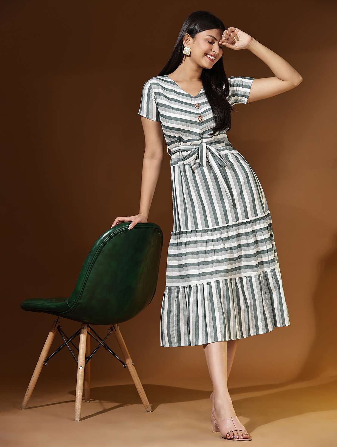 women printed short sleeves tiered dress
