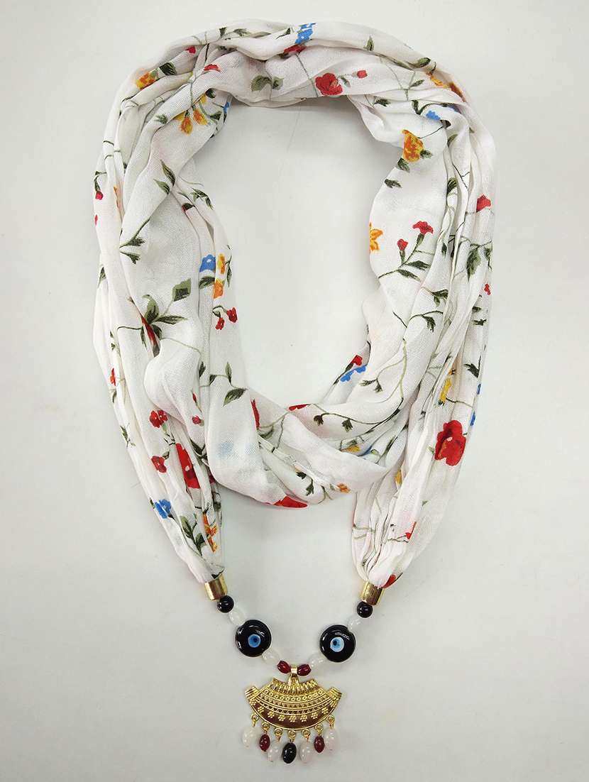 women printed scarf with necklace