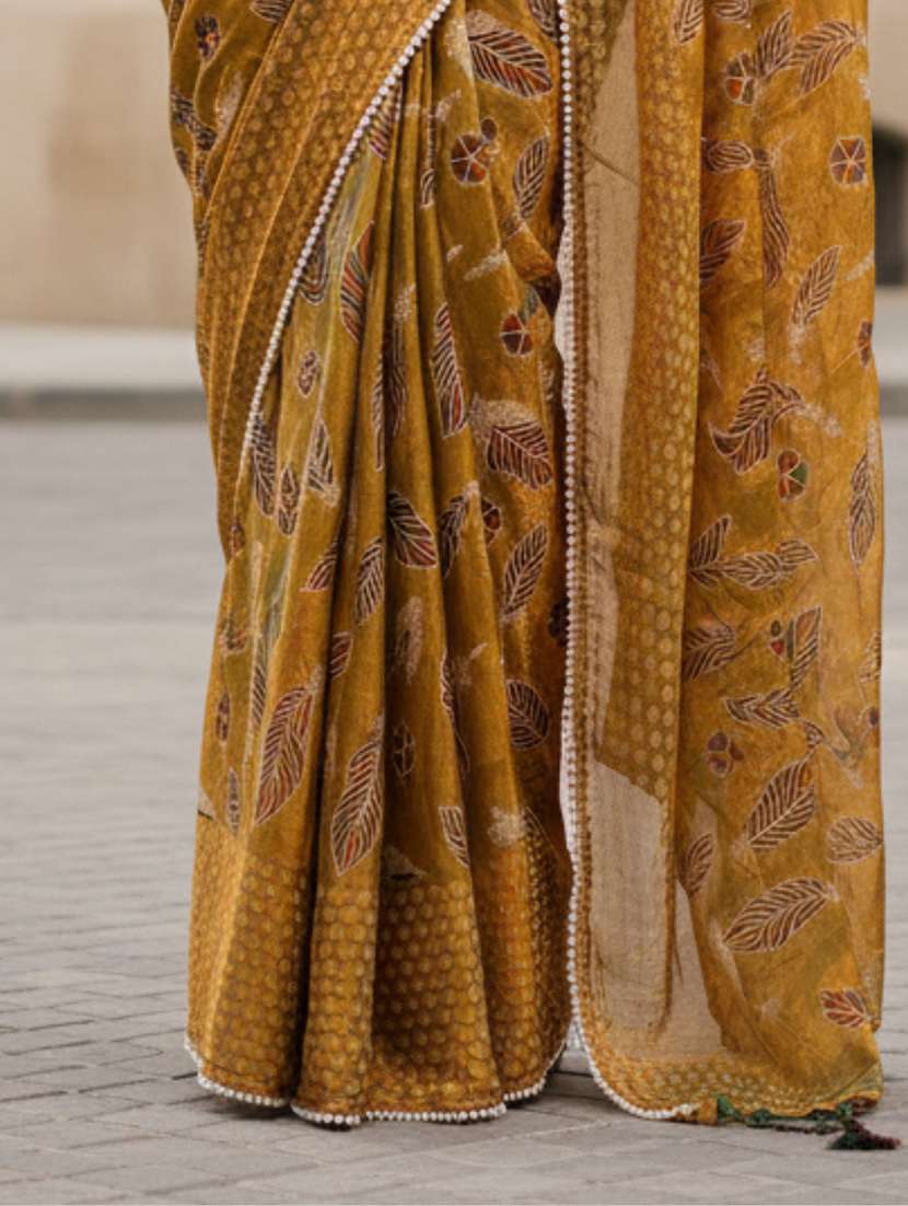 women printed casual wear saree with blouse - 22605407 -  Standard Image - 3