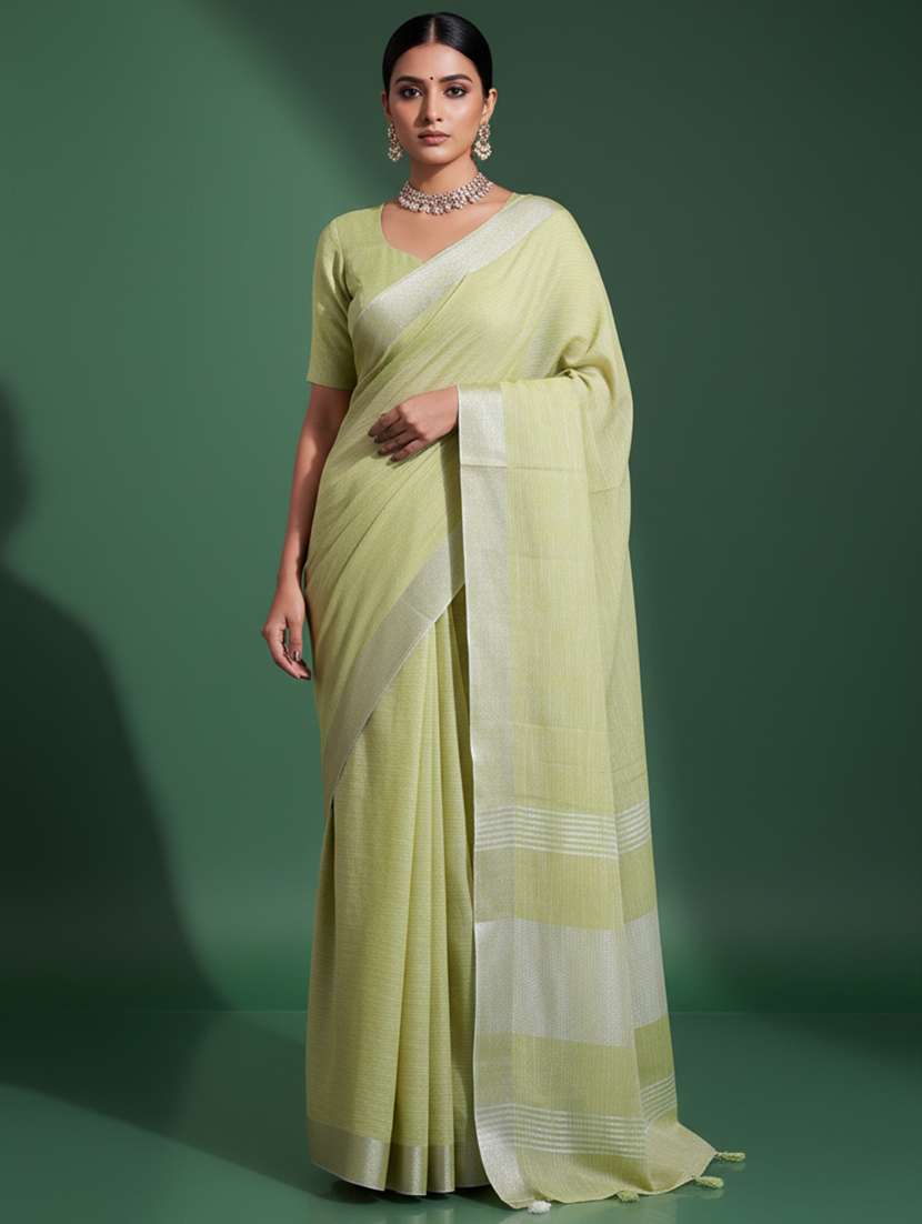women solid bordered saree with blouse
