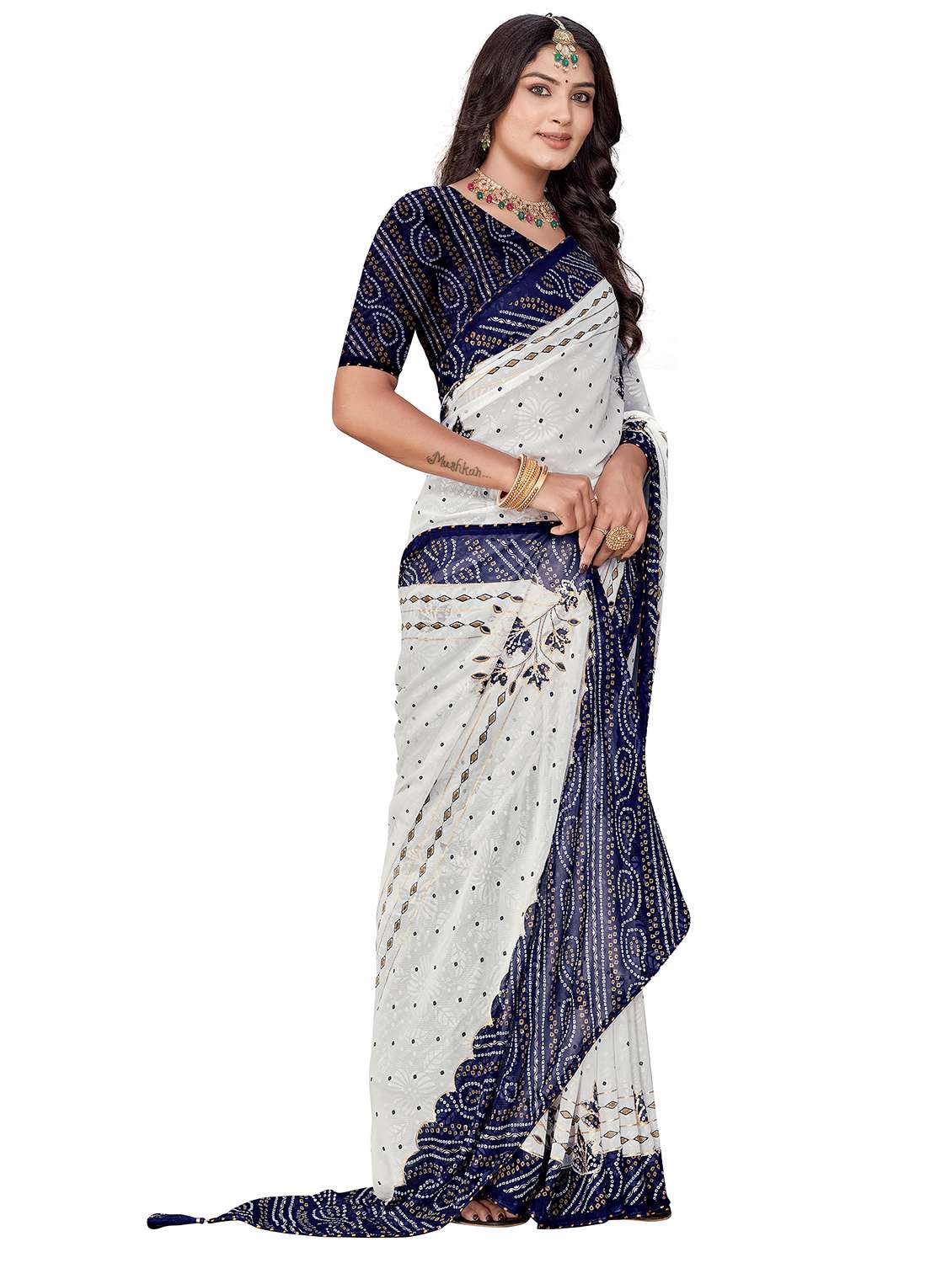 Women Bandhani Printed Saree With Blouse - 22606759 -  Standard Image - 3