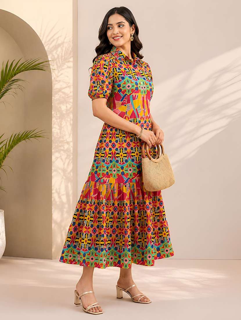 women printed short sleeves tiered dress - 22608774 -  Standard Image - 3