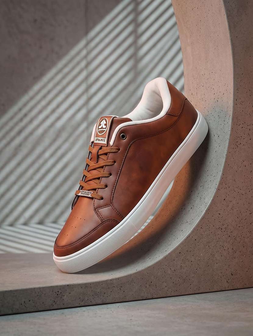 men solid lace up sneaker