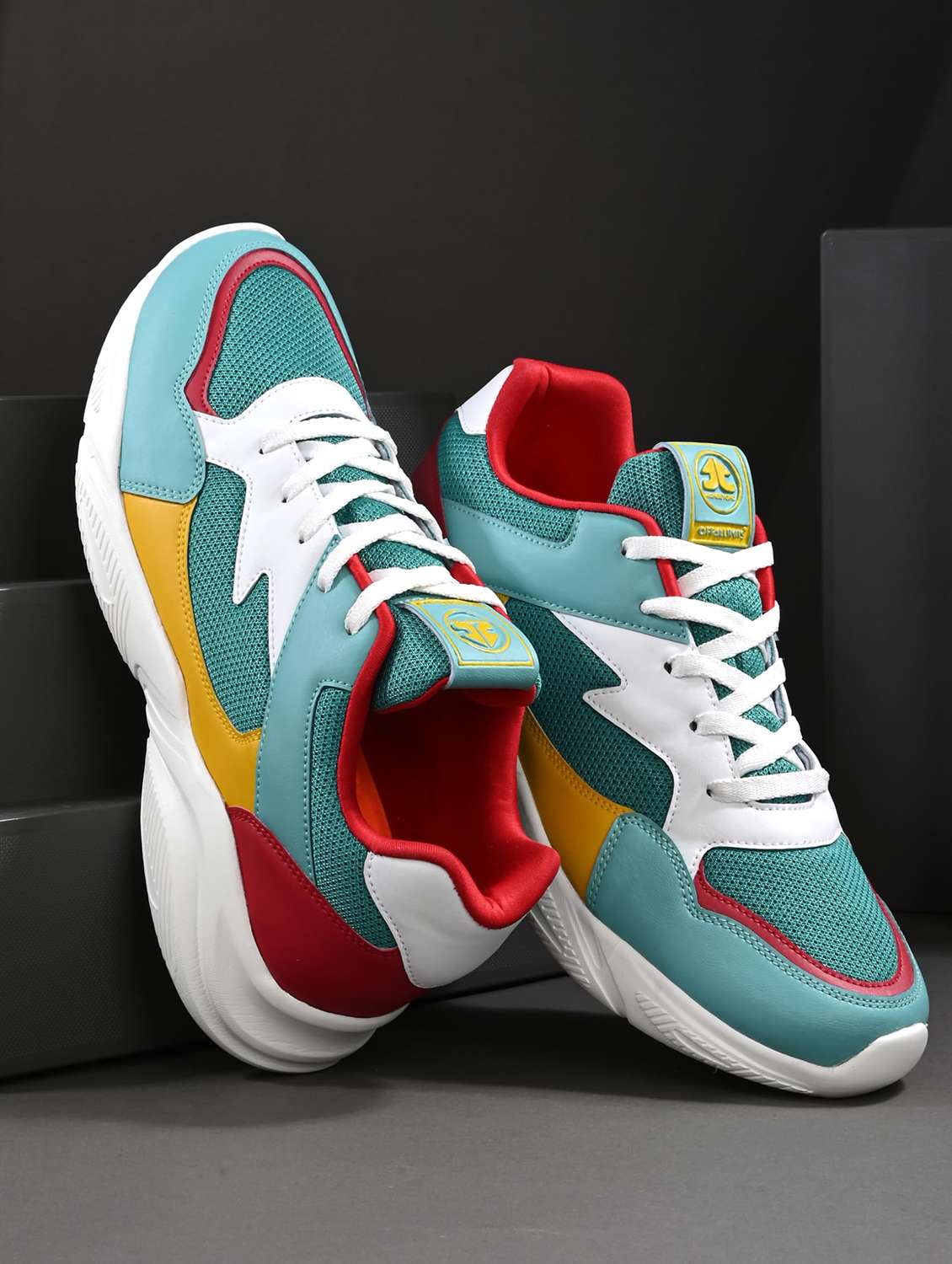 men colourblocked lace up sneaker